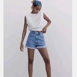Zara Mom Jeans Shorts Size US 6 EUR 38